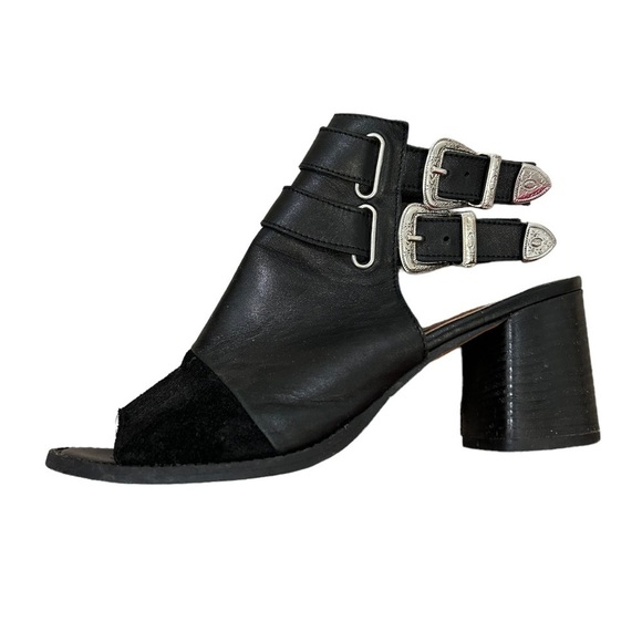 TOPSHOP Block Buckle Strapped Peep Toe Heels Bootie’s, Black Leather Sz 37, 6.5 - Picture 2 of 8